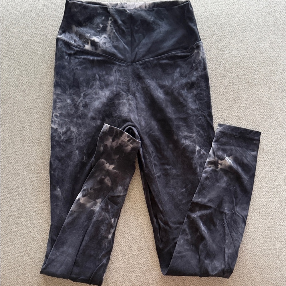 Stylish Black Tie-Dye Leggings